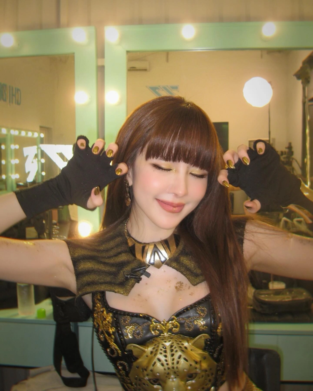 Thân hình thon gọn trong ảnh mạng gái dáng đẹp