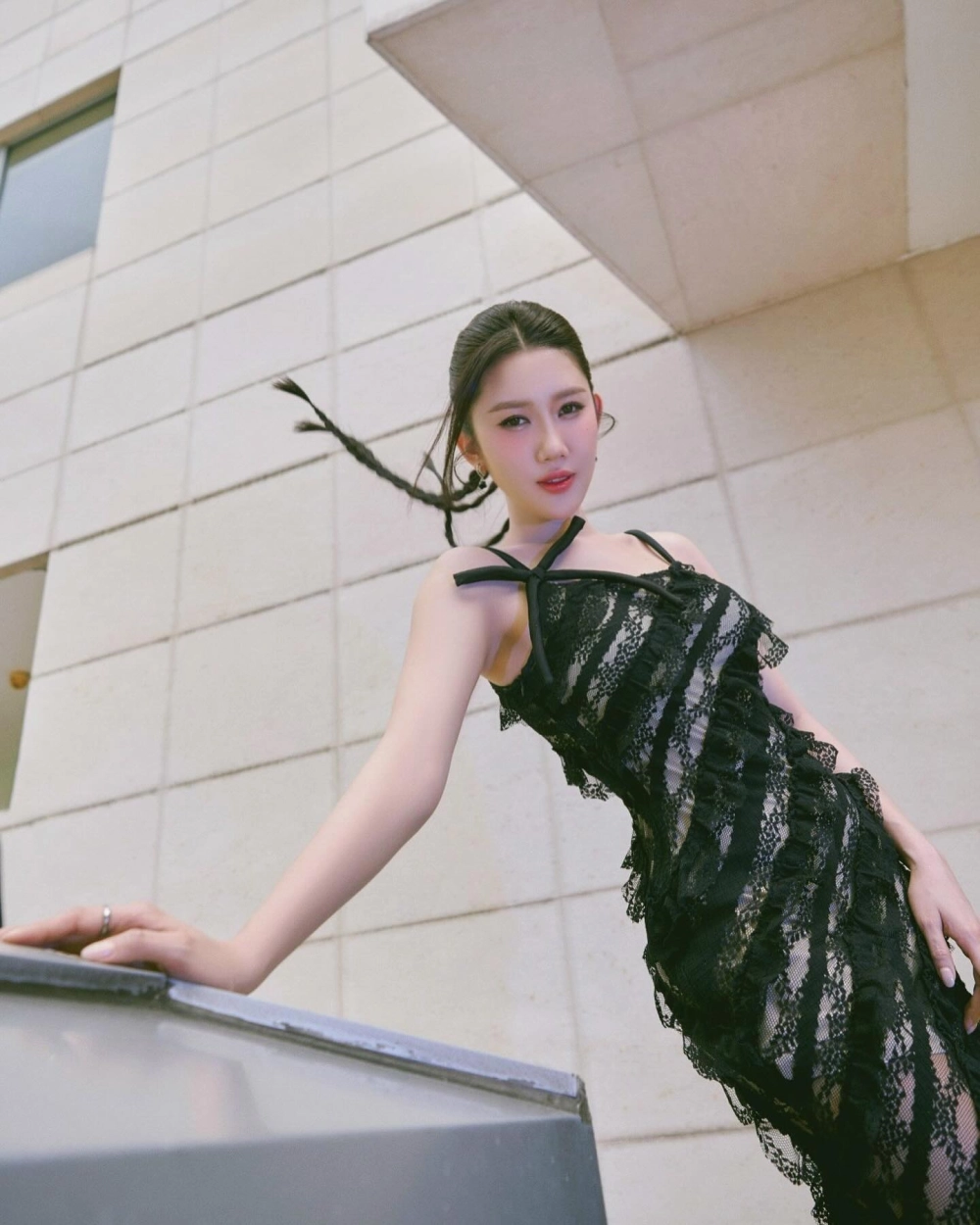 Ngộ nghĩnh và vui tươi với ảnh hoạt hình cô gái dễ thương