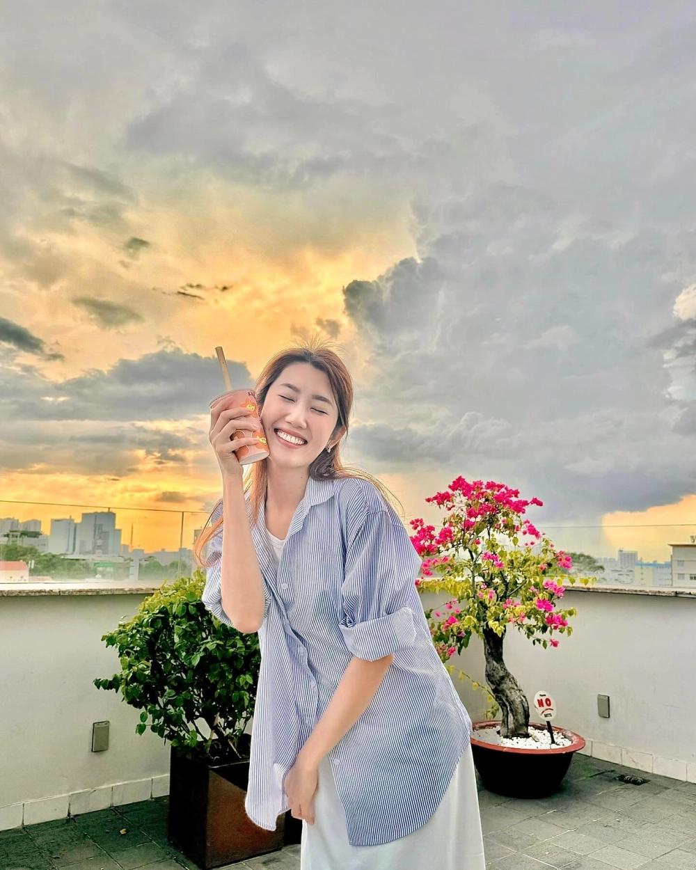 Click nhanh để tải hình nền gái đẹp cho điện thoại miễn phí siêu dễ