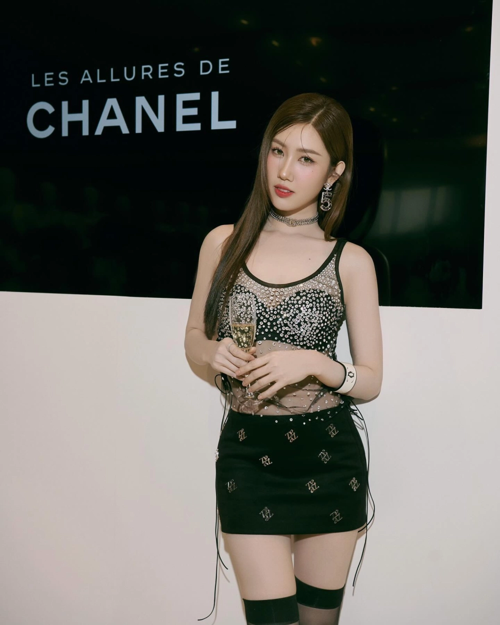 Ngọt ngào dễ chịu cùng tải hình nền gái đẹp dễ thương cho điện thoại