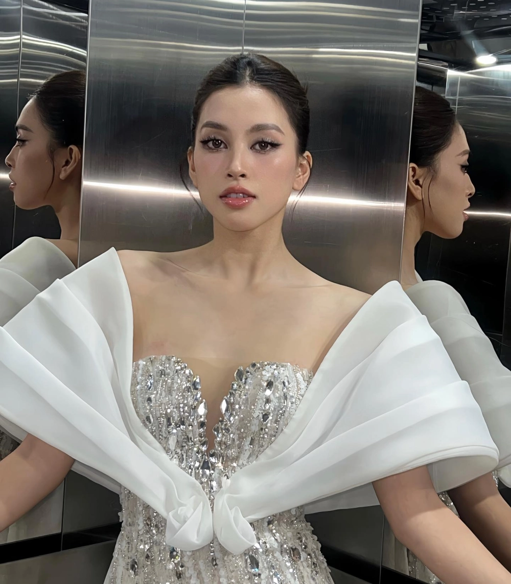 Cập nhật avatar con gái cute giúp profile lung linh