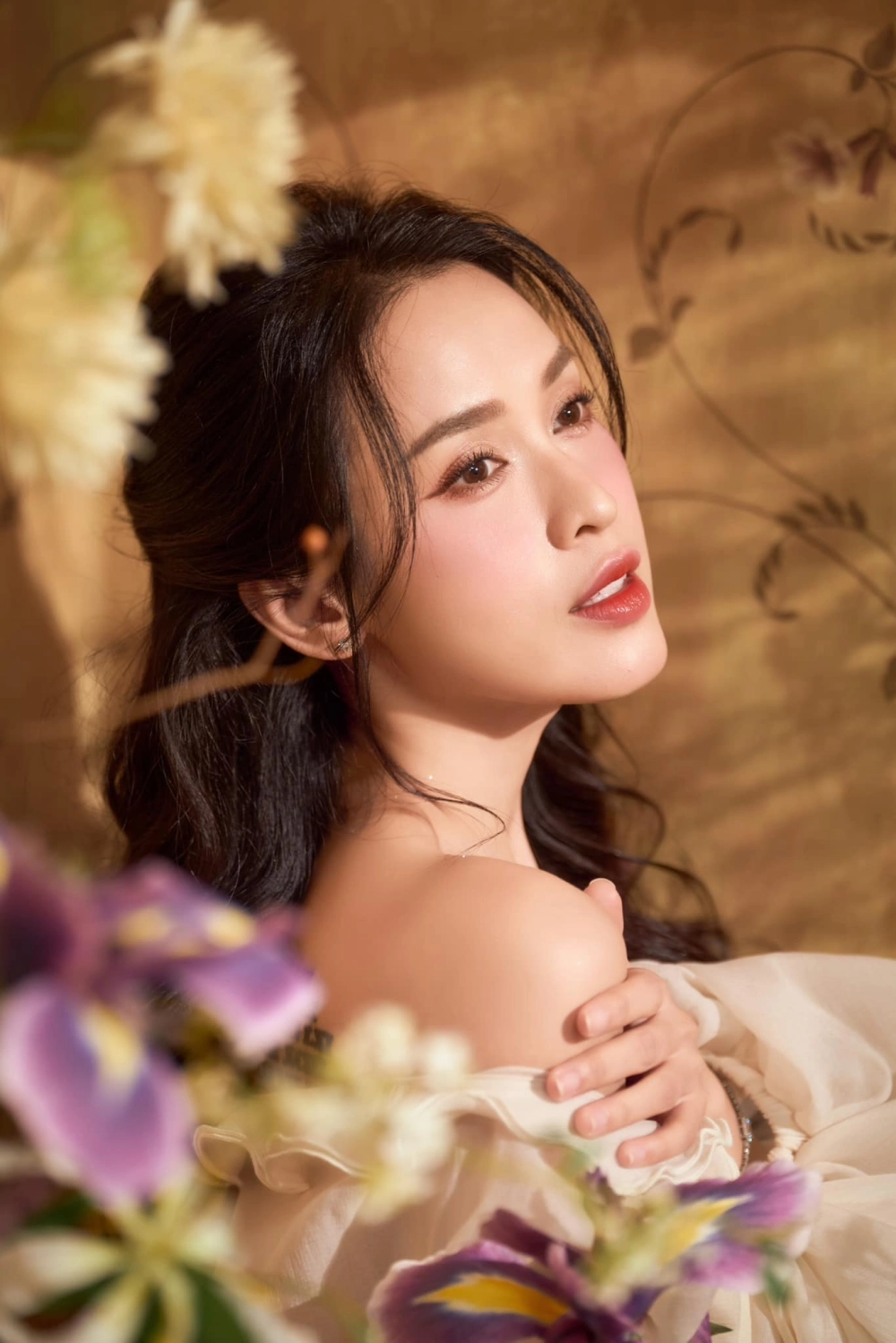 Ảnh sinh nhật rạng rỡ dành riêng cho fan Tú Vi