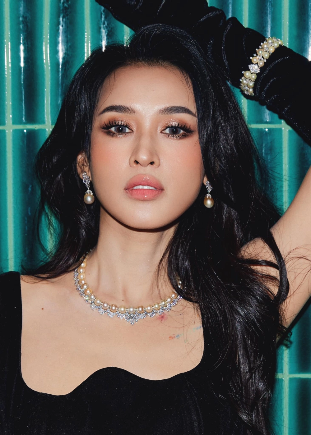 Ảnh gợi nhắc câu hỏi phổ biến Tú Vi sinh năm mấy