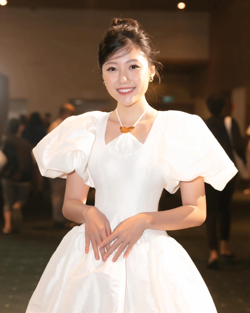 Bức ảnh tình cảm làm rộ tin đồn người yêu Uyển Ân