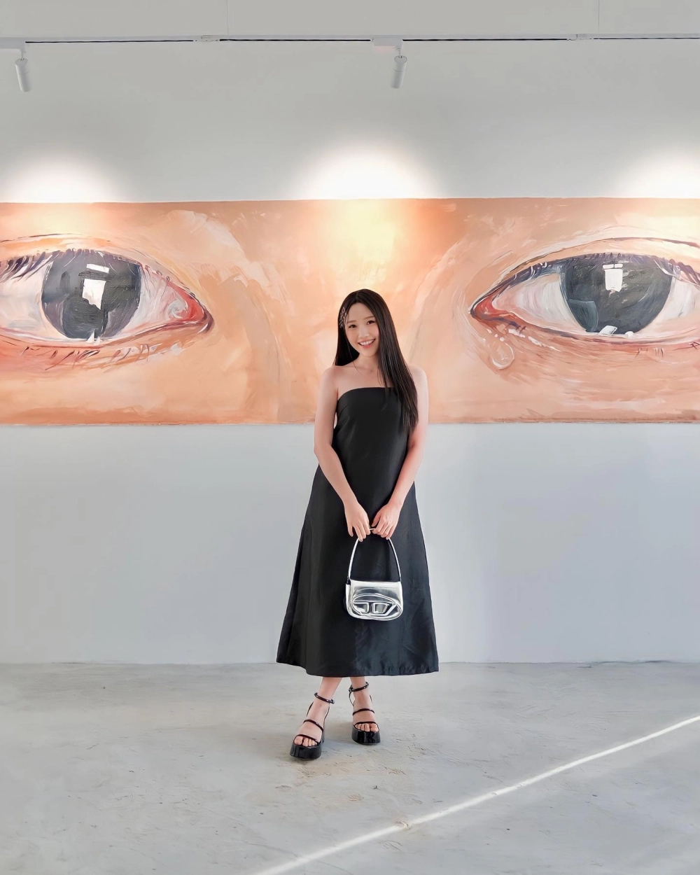 Visual mạnh mẽ từ vai diễn Uyển Ân bộ tứ báo thủ