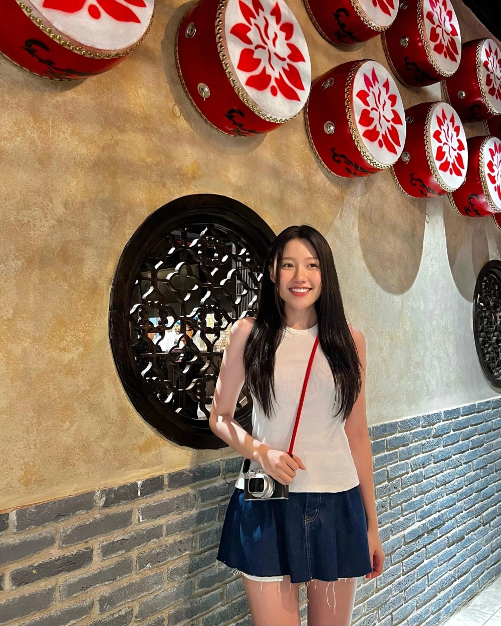 Tình cảm anh em rõ nét trong ảnh Uyển Ân là em gái ruột của Trấn Thành