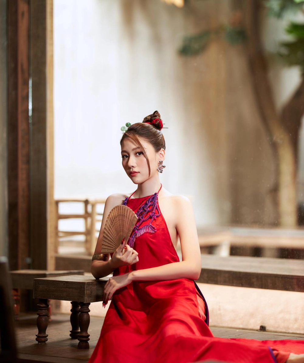 Visual dịu dàng cùng chiều cao thật của Huỳnh Uyển Ân cao bao nhiêu