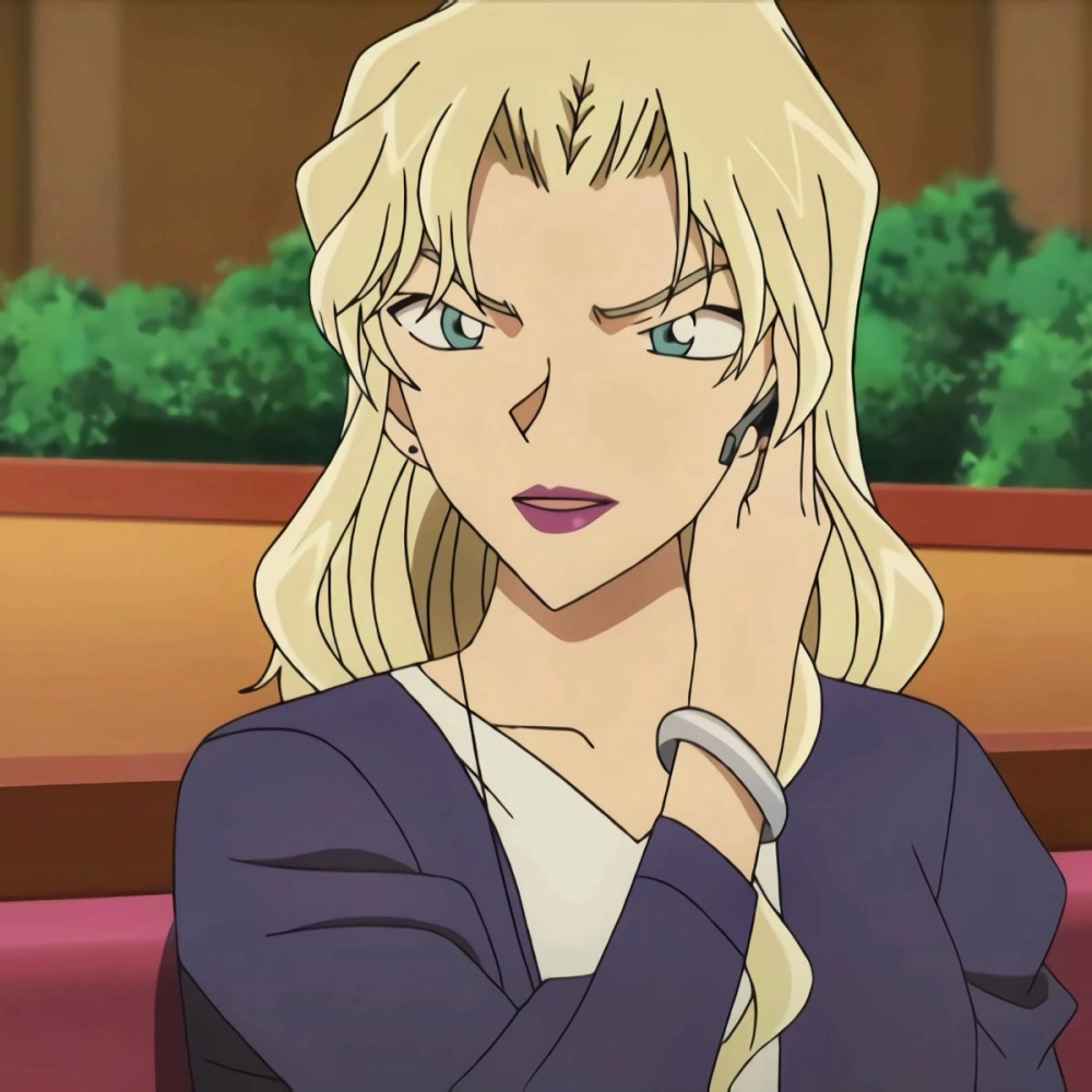 Vermouth bí ẩn khiến ai cũng tò mò và sợ hãi