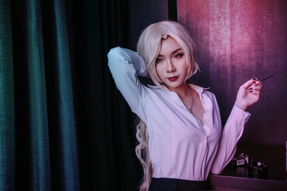 Vermouth cosplay tái hiện hoàn hảo nét lạnh lùng sắc sảo