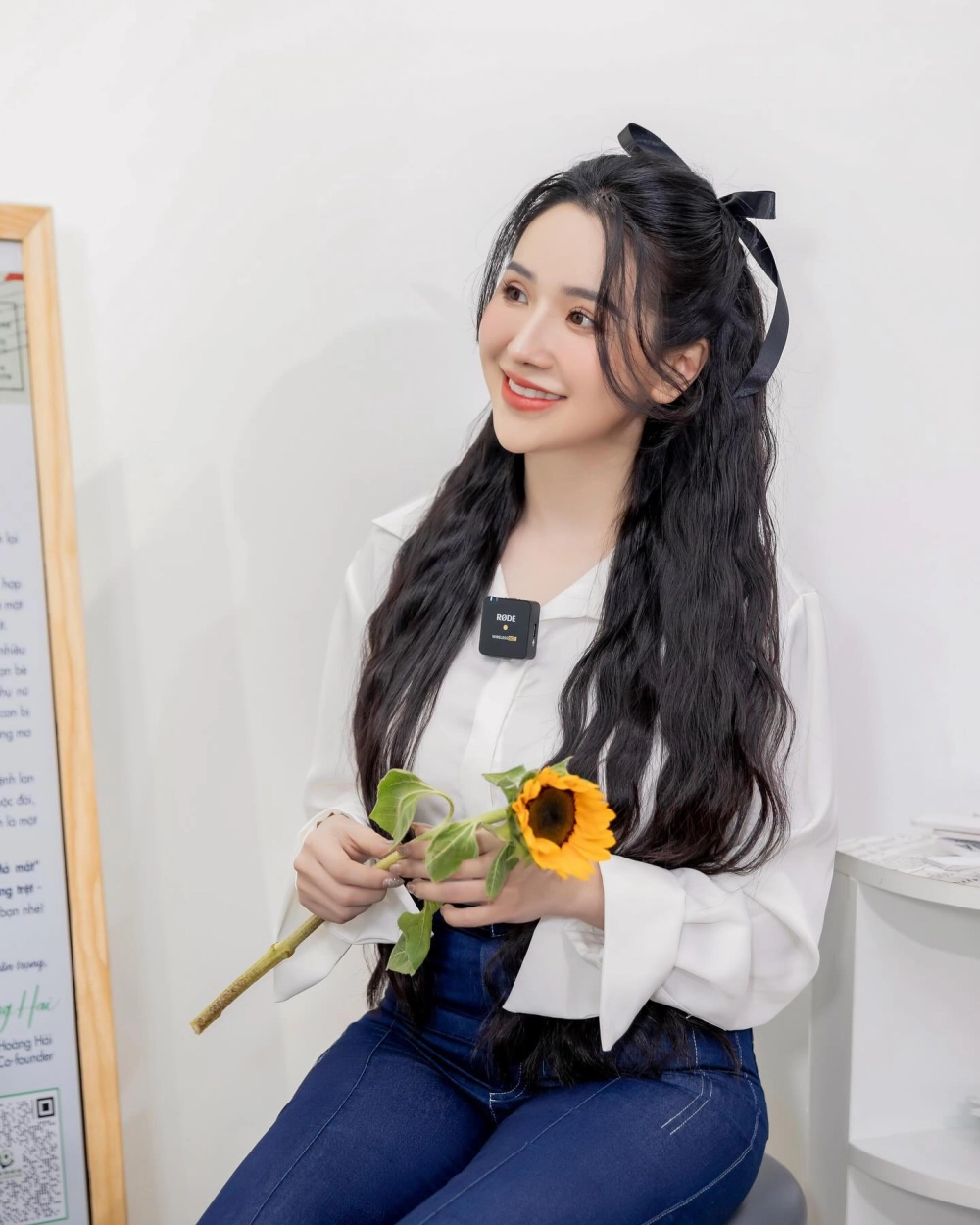 Visual trẻ trung khiến hỏi Viên Vibi sinh năm bao nhiêu