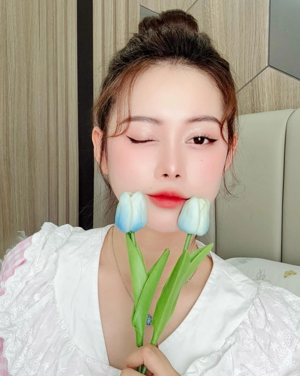 Góc diễn xuất ấn tượng của diễn viên Việt Phương Thoa