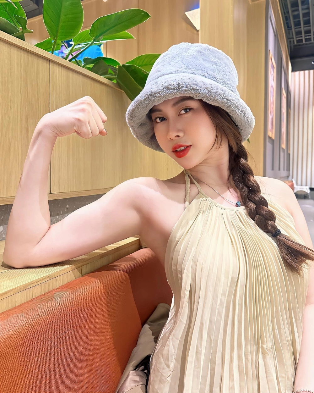 Ảnh đời thường gần gũi của chị Việt Phương Thoa