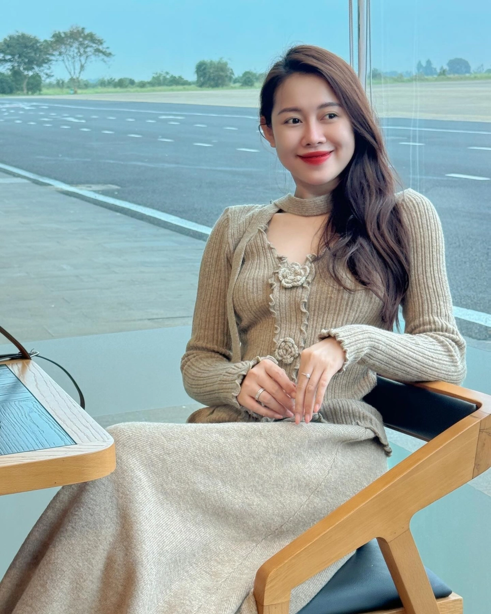 Check-in cực chill khi Việt Phương Thoa đi du lịch