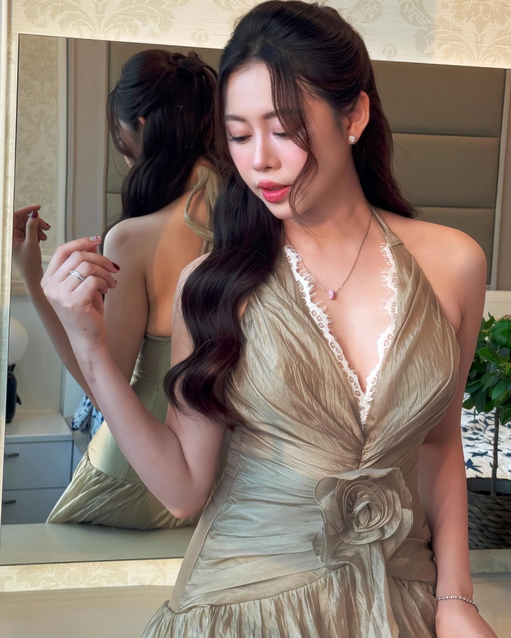 Biểu cảm hài hước trong vai chị Google Việt Phương Thoa