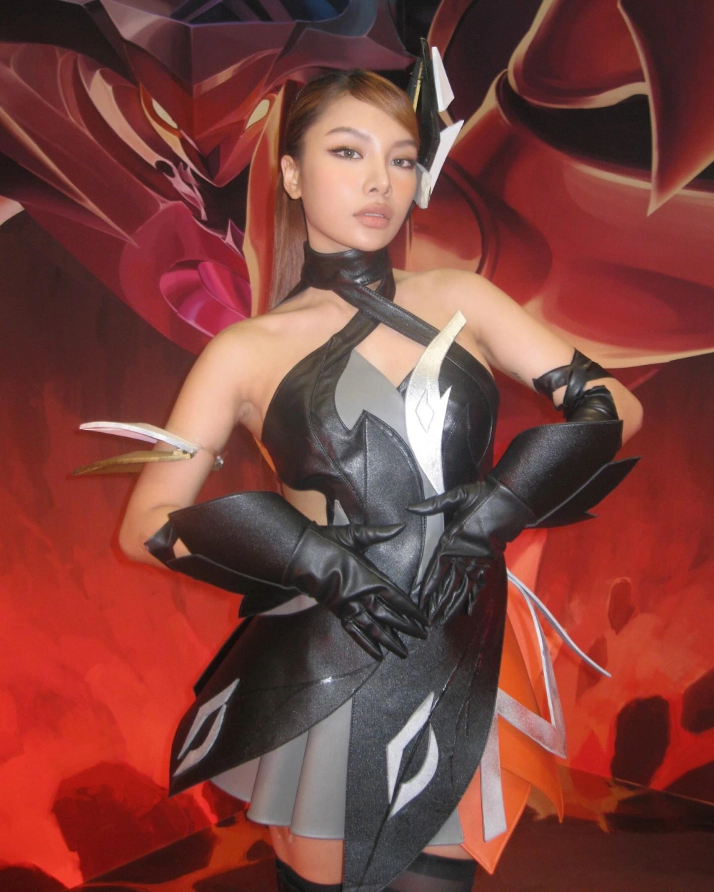 Visual thon gọn khiến tò mò Vũ Thảo My chiều cao