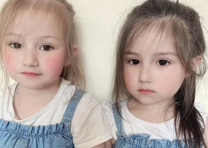 Đổi mới desktop với hình nền bé gái dễ thương cho máy tính