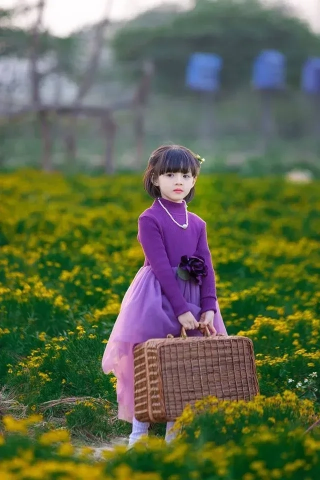 Tổng hợp em bé gái dễ thương đẹp nhất với nụ cười thiên thần