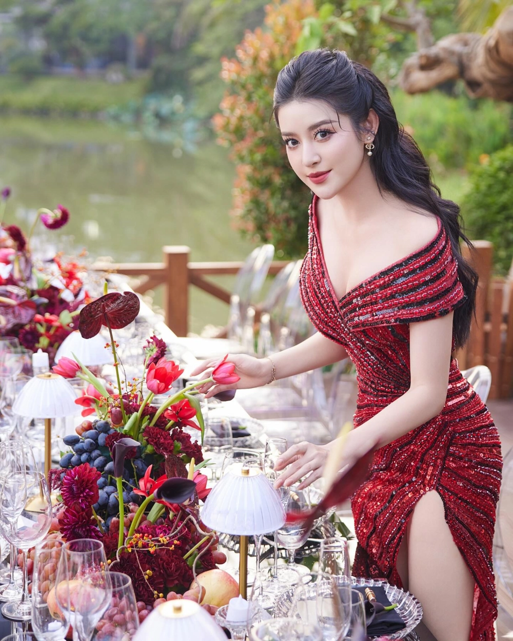 Ảnh biển xinh xắn gắn tên bikini Huyền Mi