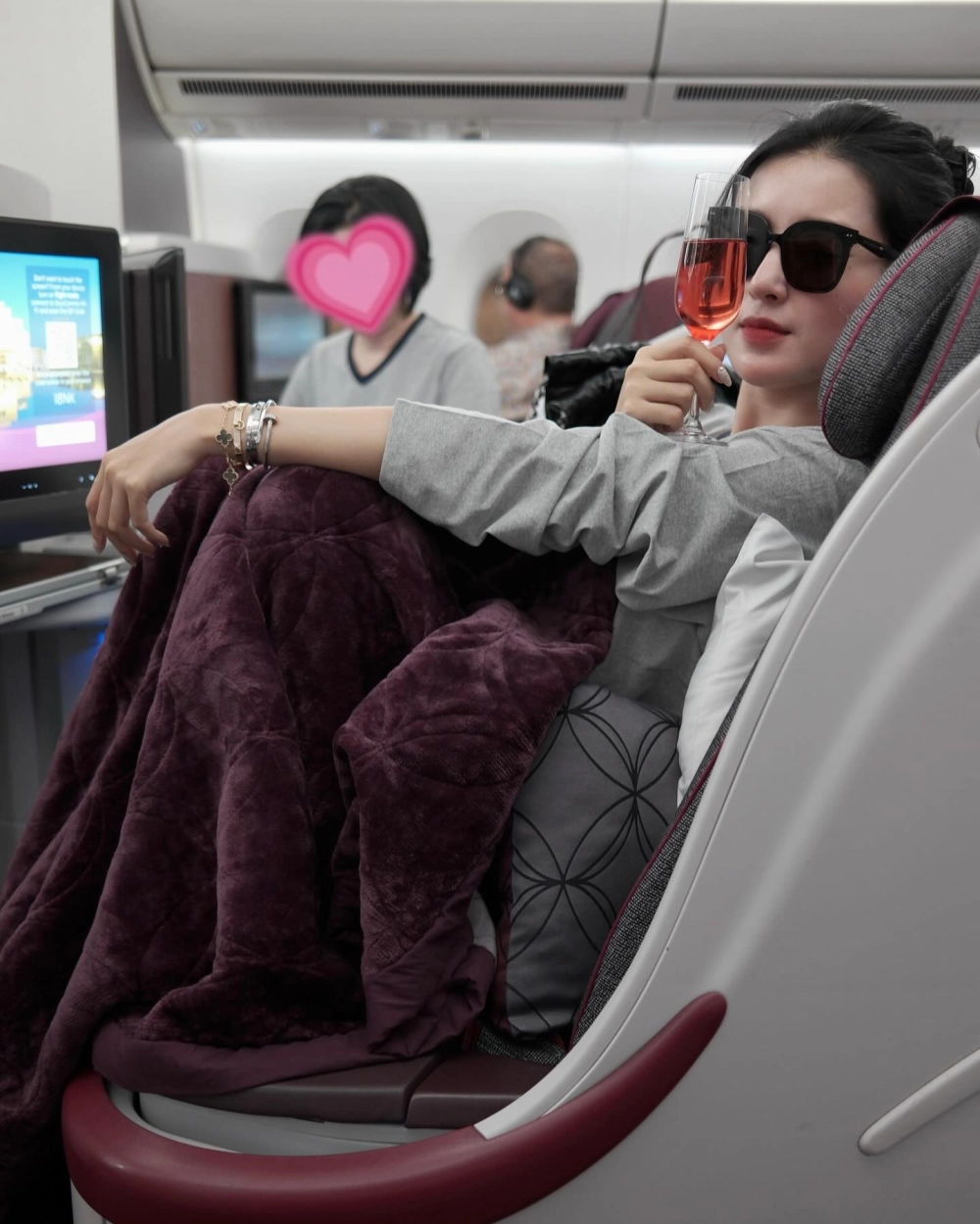 Ảnh đọ sắc bất phân thắng bại giữa Huyền My Kỳ Duyên