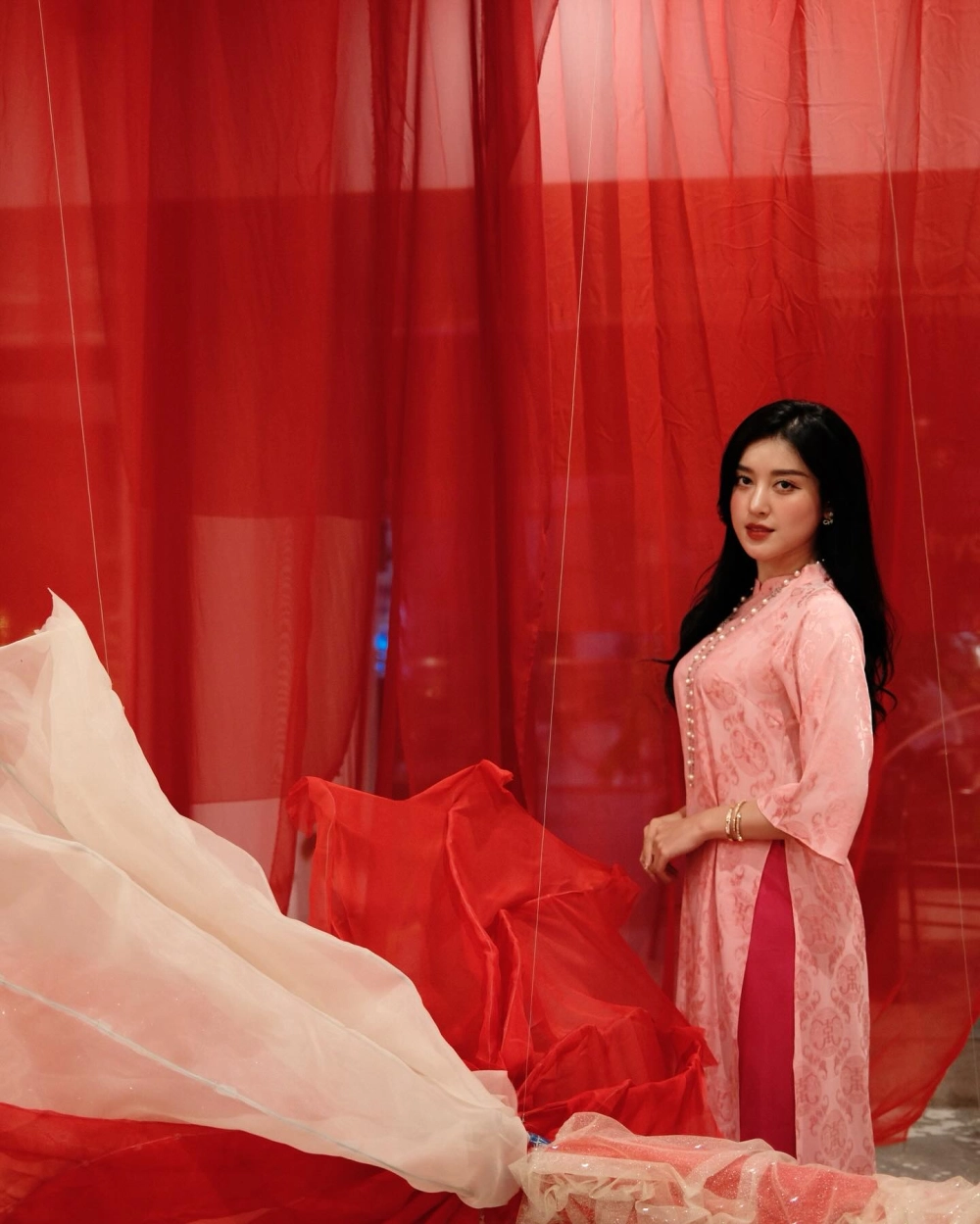 Loạt ảnh cực hot khoe dáng với Huyền My áo tắm