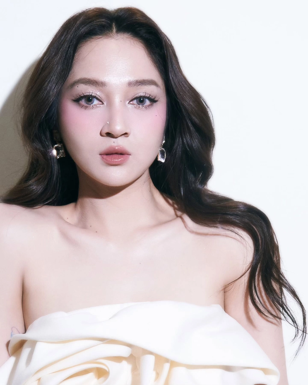 Không gian sân khấu cho các bản Bảo Anh nhạc nổi bật