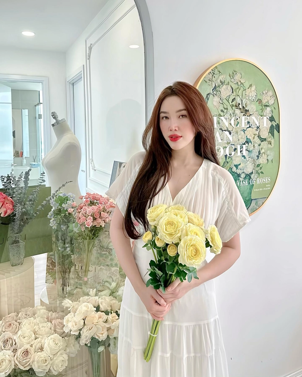 Visual nhẹ nhàng trong MV hy vọng Bảo Thy xúc động