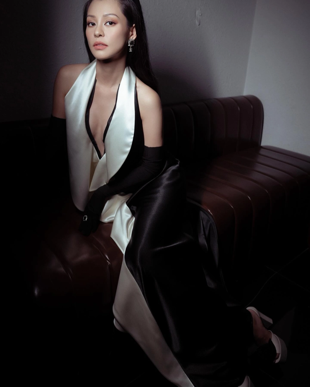 Phong thái tự tin, rực rỡ của chị đẹp đạp gió rẽ sóng Bùi Lan Hương