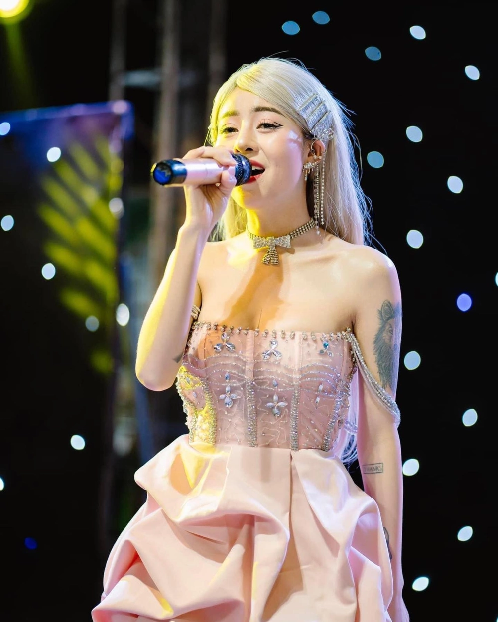 Giọng ca ngọt ngào đậm chất dân ca của Cẩm Tiên