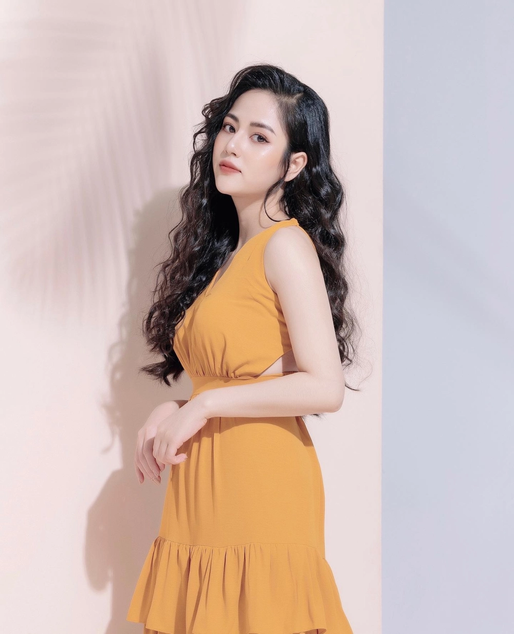 Hành trình nghệ thuật nổi bật qua tiểu sử diễn viên Việt Hoa