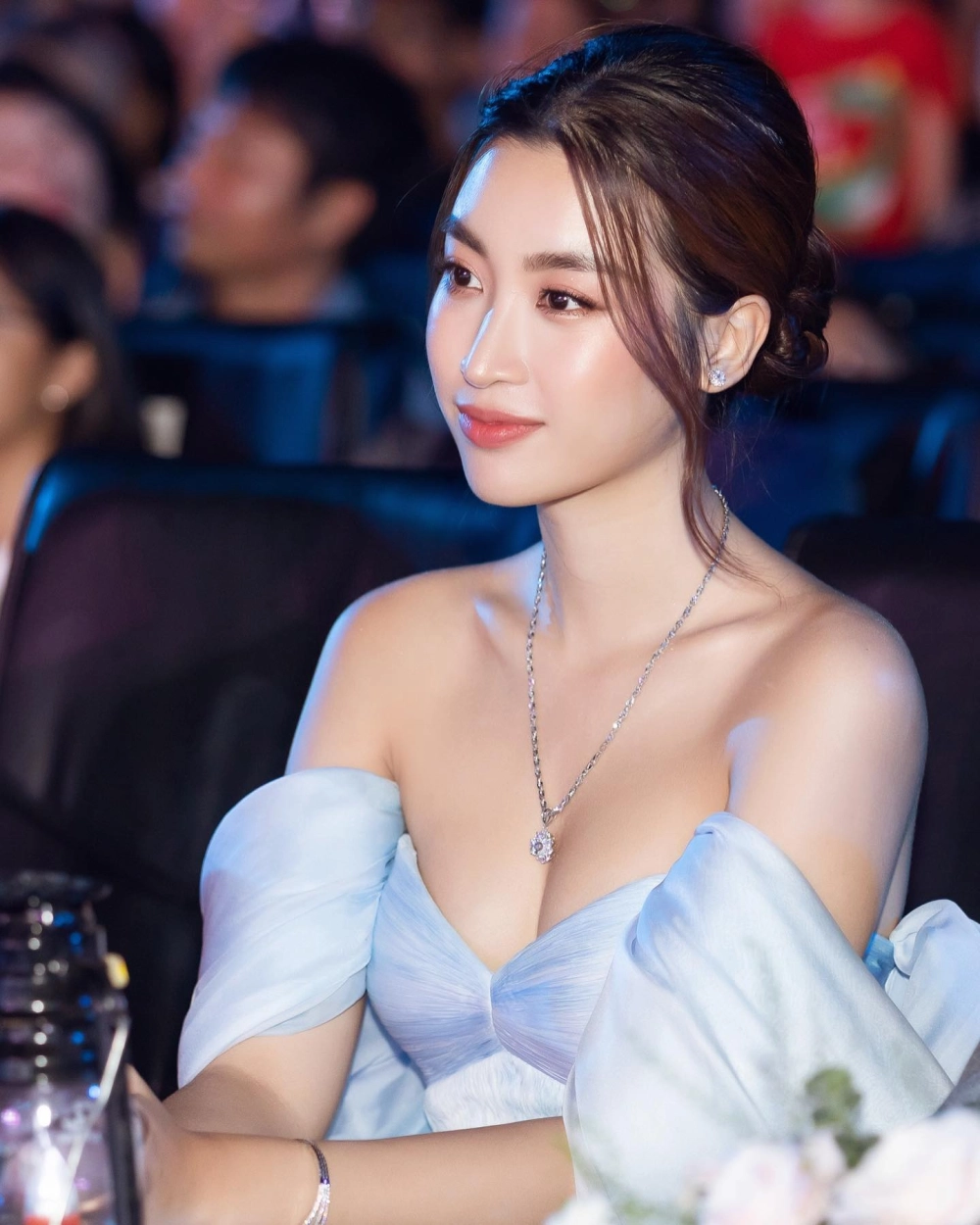 Khoảnh khắc hoa hậu Đỗ Mỹ Linh 2016 giành vương miện đầy cảm xúc