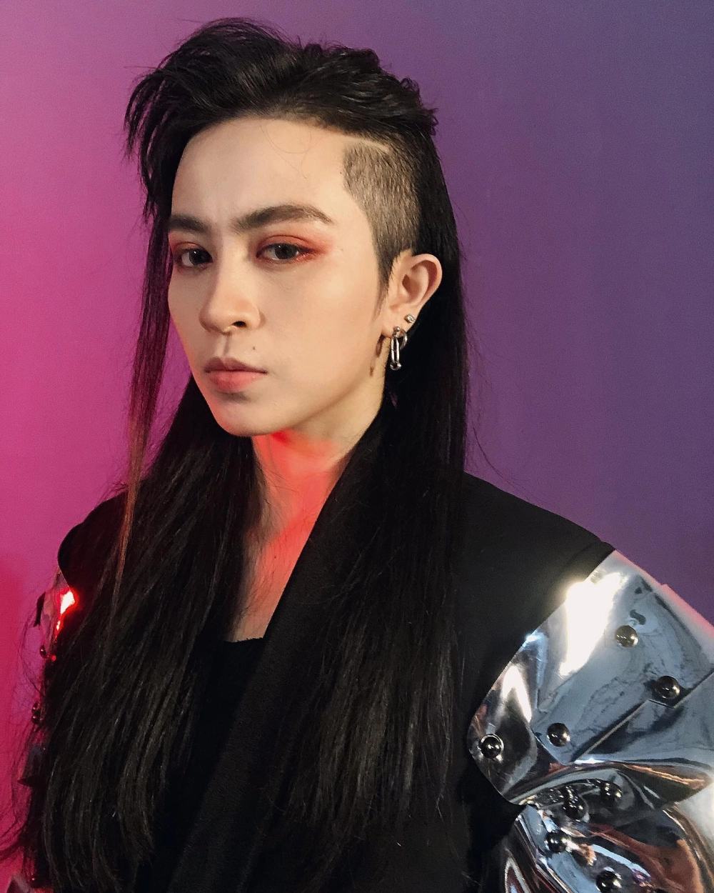 Visual tôn dáng rõ nét khi nhắc đến chiều cao Gil Lê