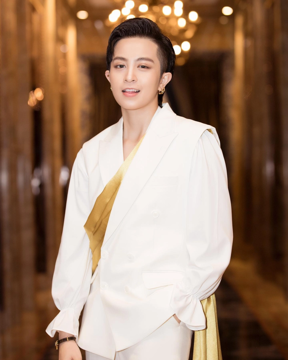 Chân dung trung lập trong nghi vấn Gil Lê có chuyện giới không