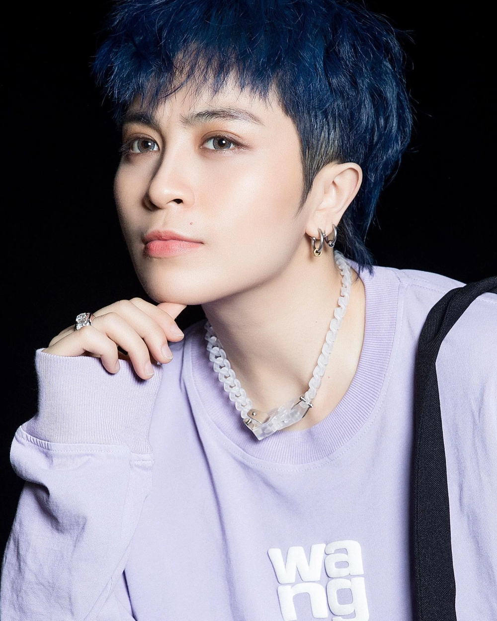 Ảnh thể hiện cảm xúc khi Gil Lê hát