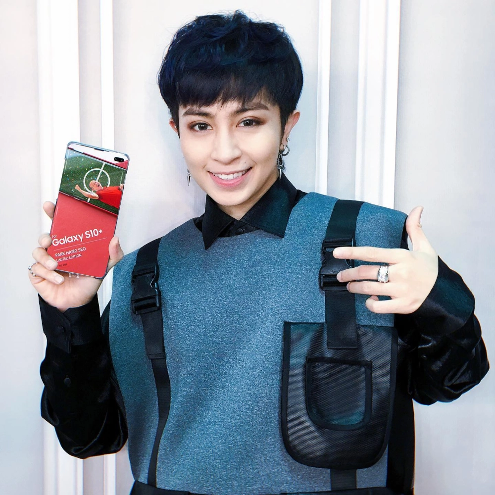 Chân dung giúp giải đáp thắc mắc Gil Lê là ai