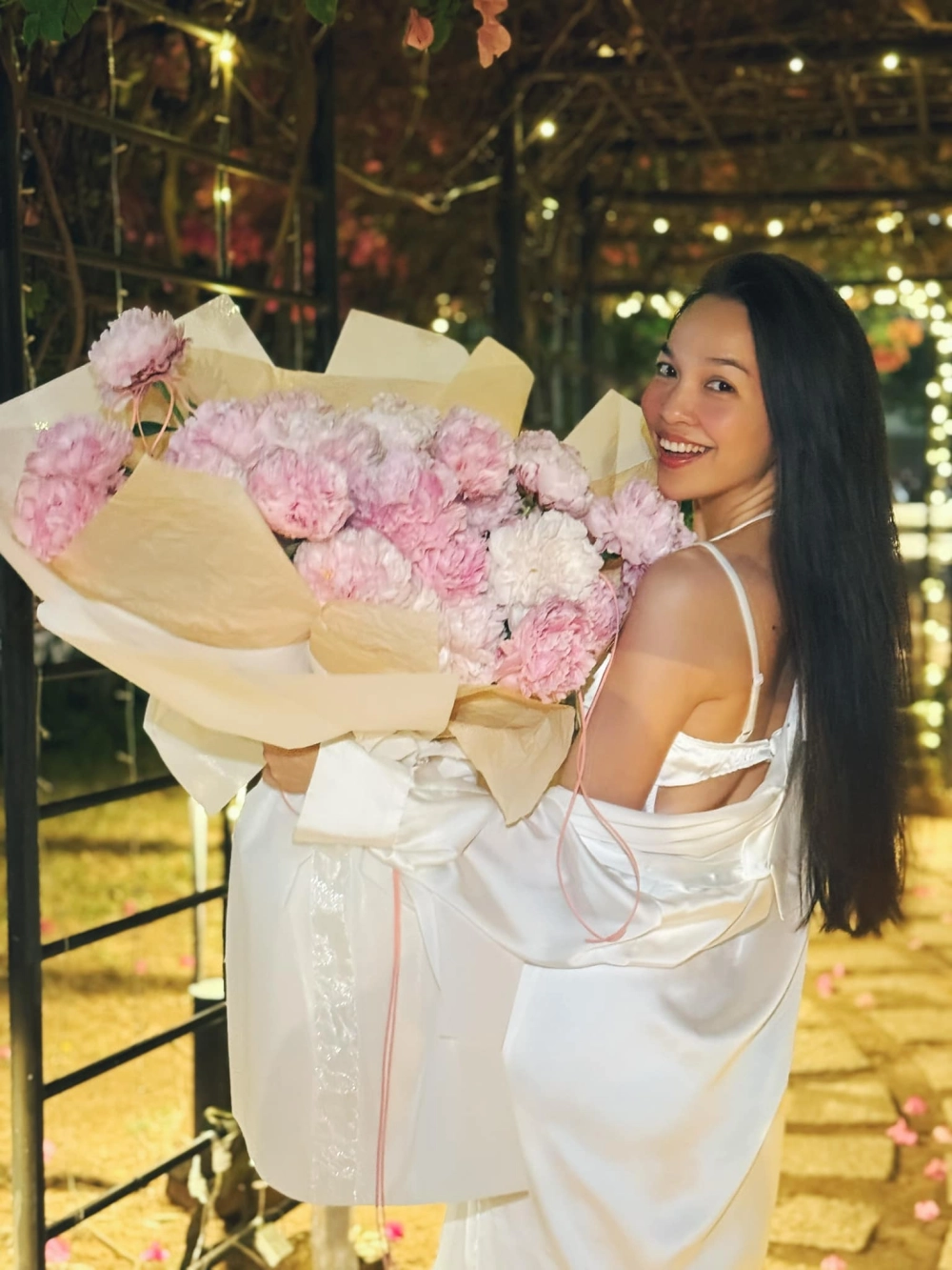 Ảnh dịu dàng như khao khát trong lời bài hát Hiền Thục mơ một hạnh phúc