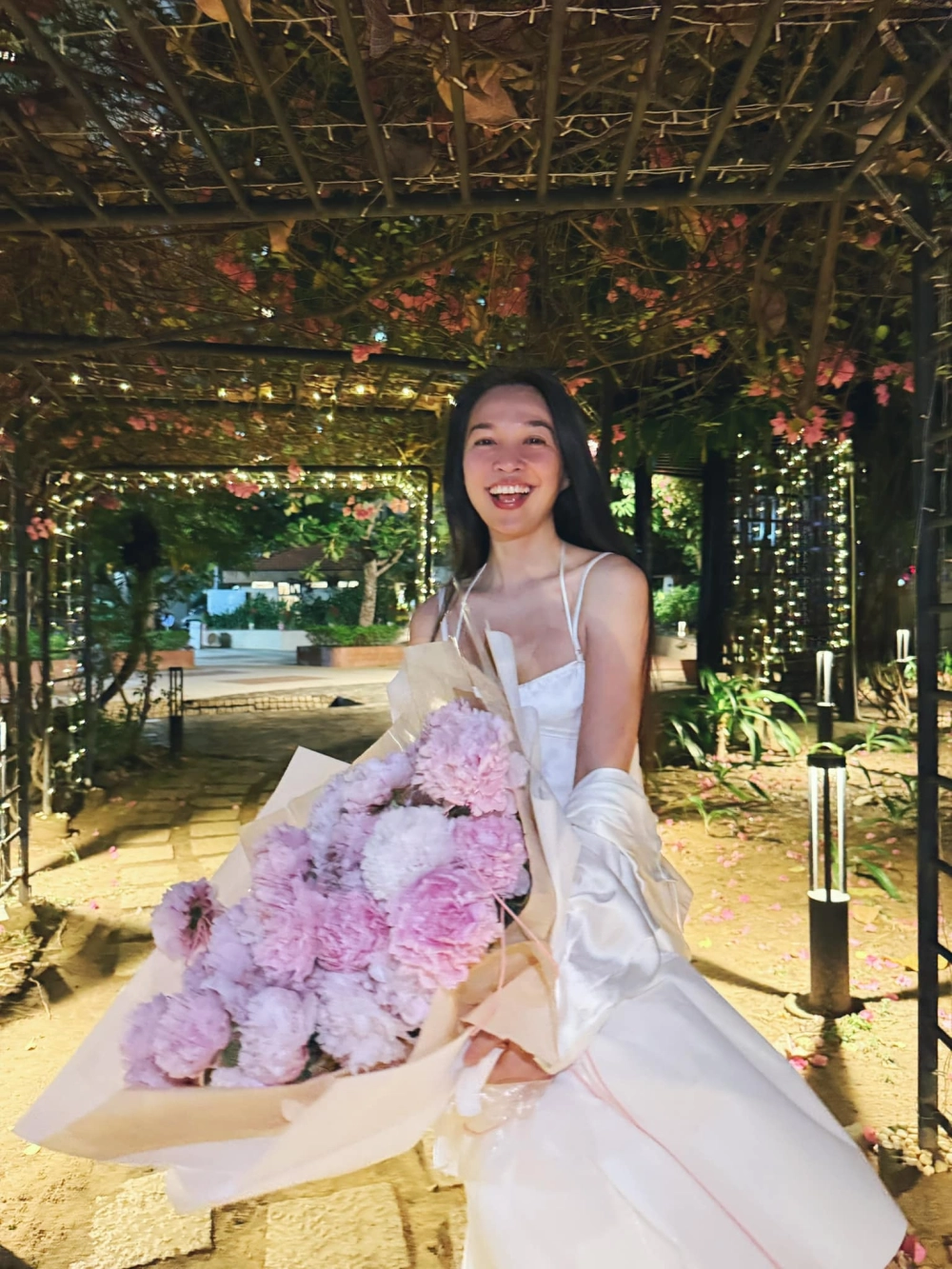 Giọng lắng tình cảm qua karaoke con nợ mẹ Hiền Thục