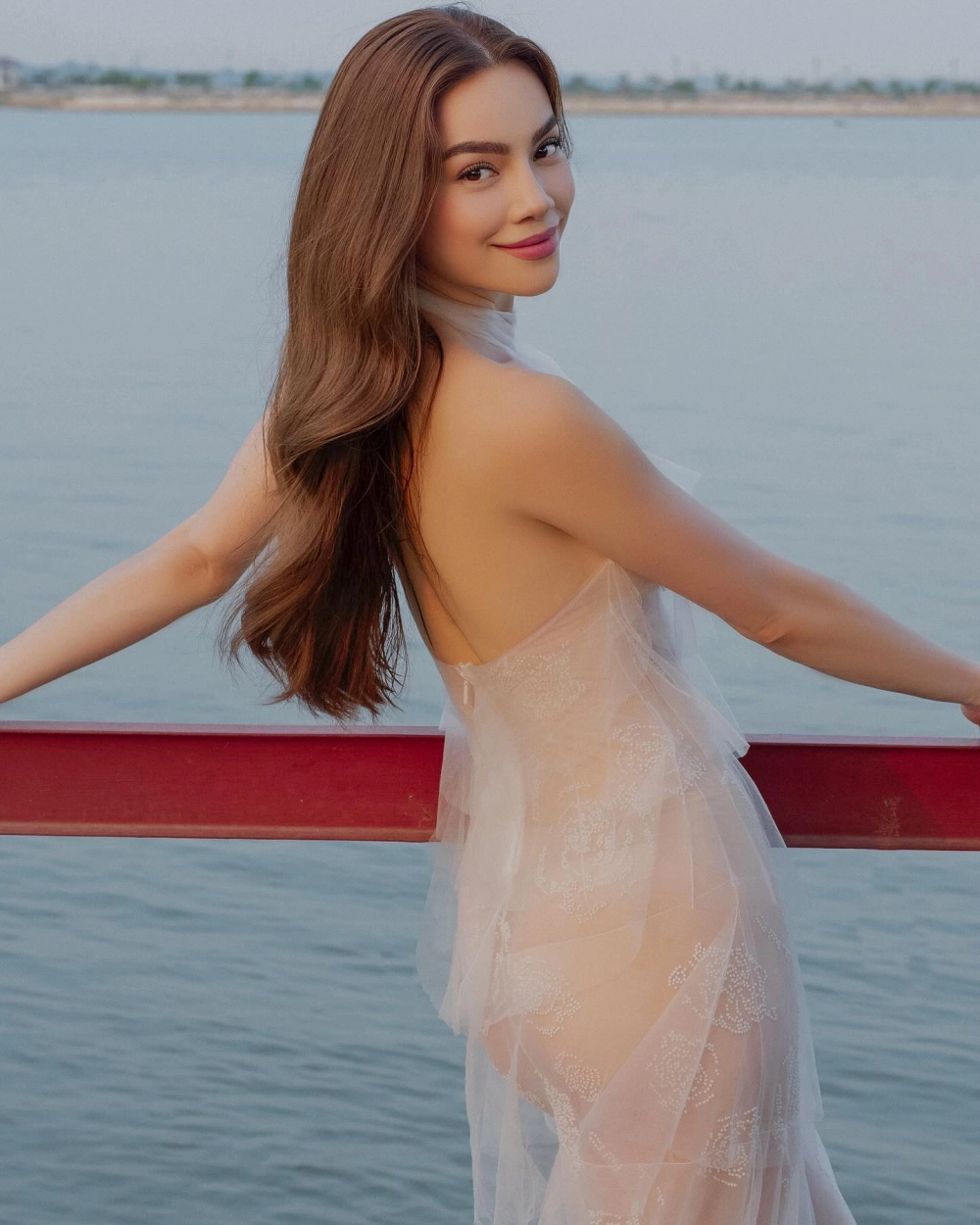 Tổng hợp khoảnh khắc từ các bài hát trong Hồ Ngọc Hà