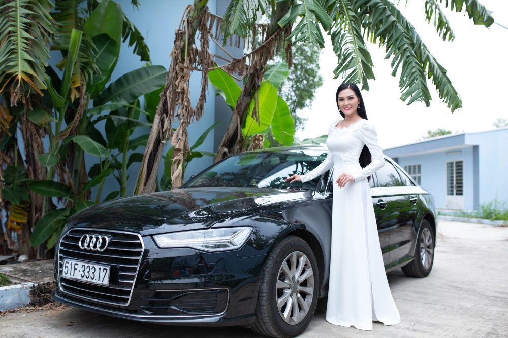 Khán giả ấn tượng bởi giọng hát hoa hậu Kim Thoa đầy cảm xúc