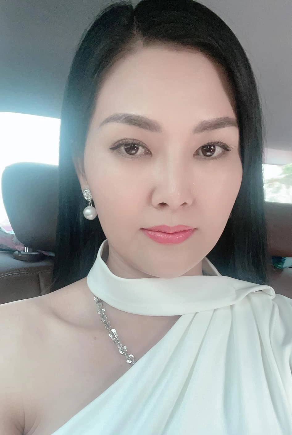 Từ khóa không dấu hoa hau kim tho thường được tìm kiếm