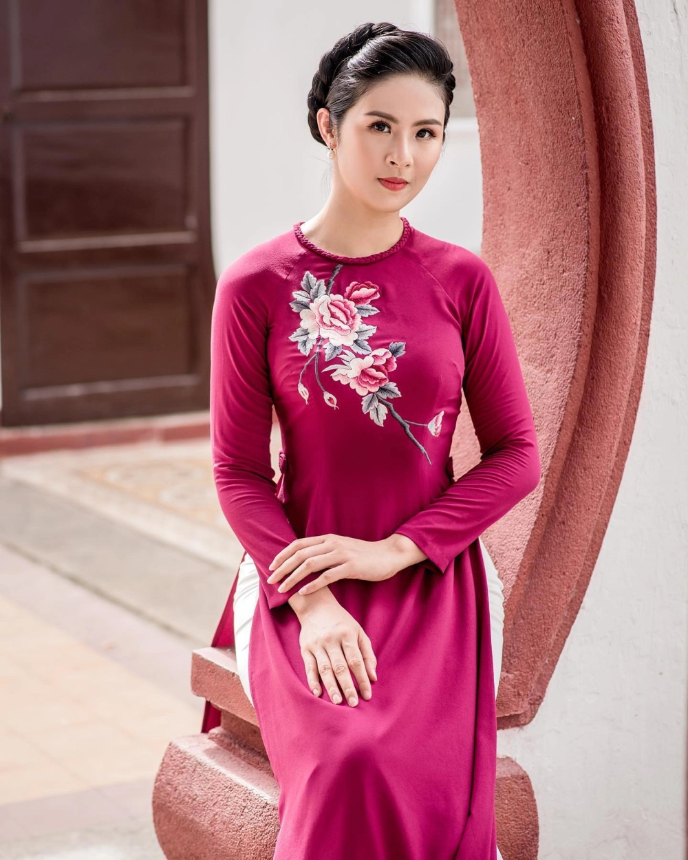 Cận cảnh nét đẹp nhẹ nhàng của hoa hậu Đặng Thị Ngọc Hân