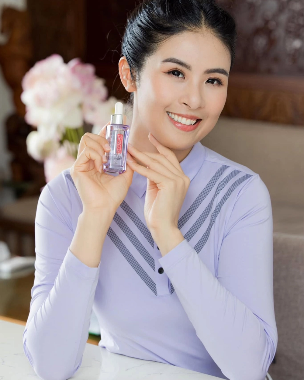 Mẫu thiết kế ấn tượng đến từ Ngọc Hân áo dài