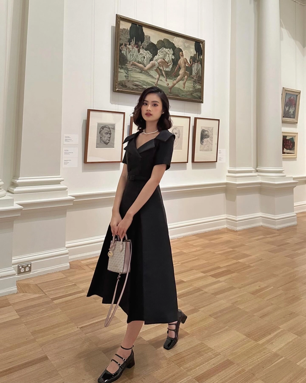 Thực hư tin đồn hoa hậu Ý Nhi phẫu thuật thẩm mỹ