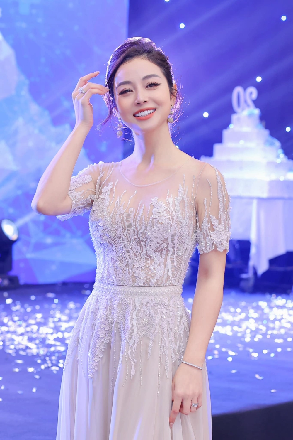 Những dấu ấn từ thời hoa hậu Jennifer Phạm 2018