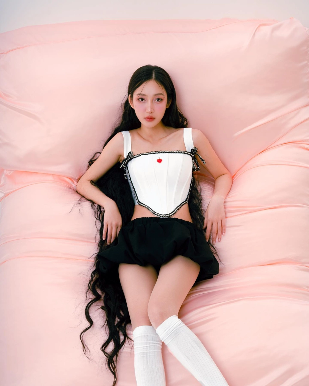 Visual gợi nhớ thời sinh viên khi hỏi Juky San học trường gì