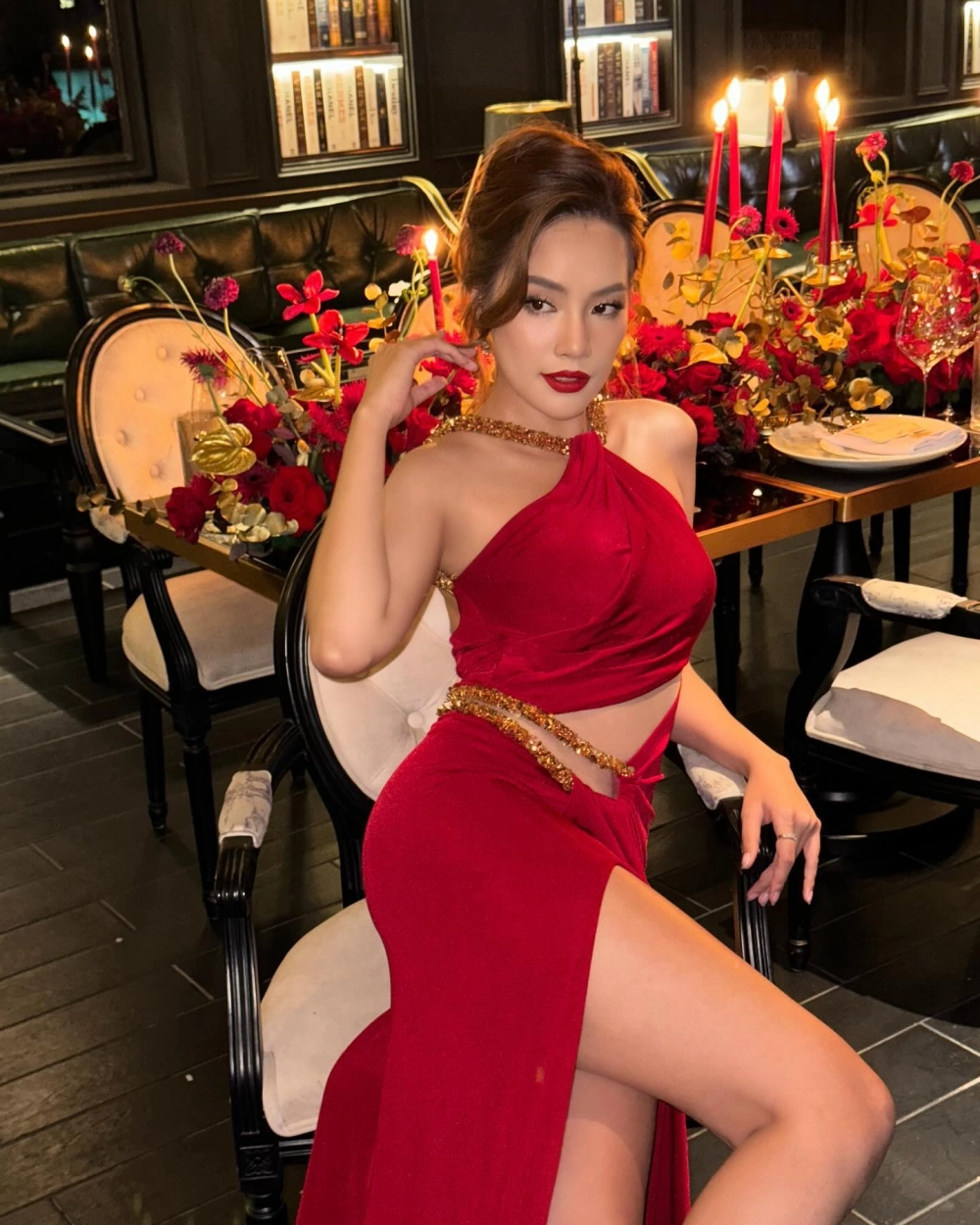 Không chỉ xinh đẹp, hoa hậu Lê Hoàng Phương tài năng thế nào?