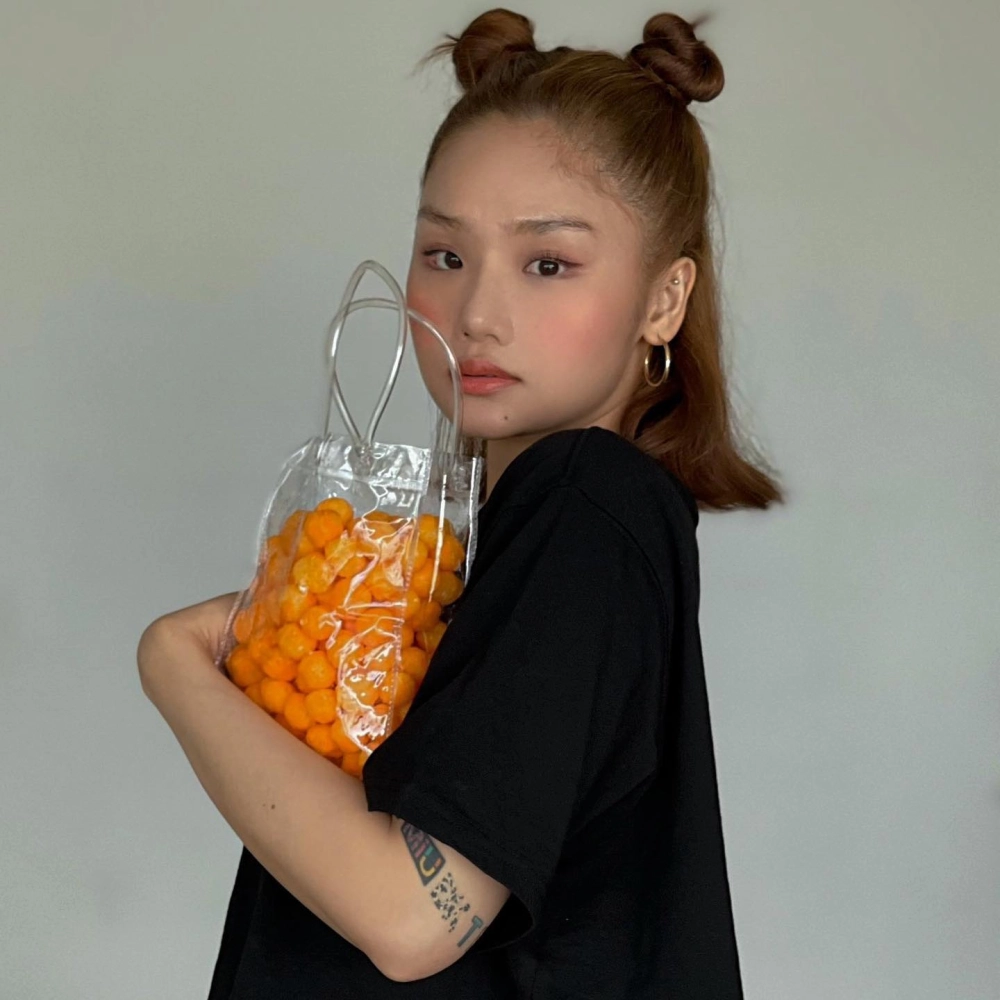 Fan tò mò hỏi mãi Miu Lê tên thật là gì