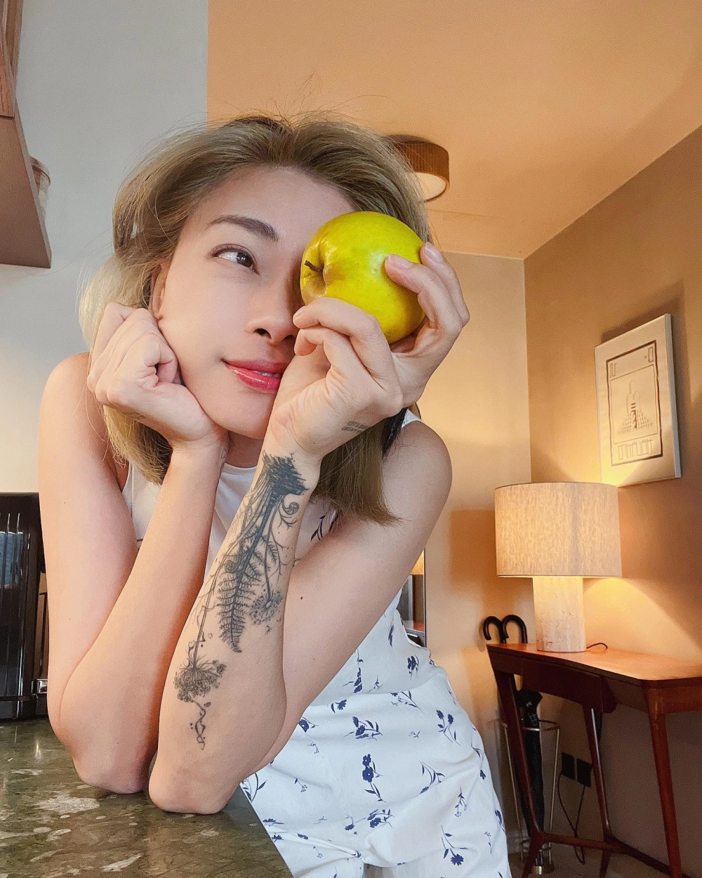 Hình ảnh thanh tịnh trong hành trình Ngô Thanh Vân ăn chay