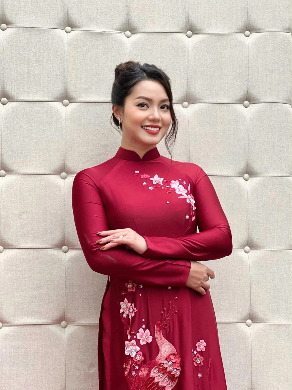 Nhan sắc trẻ trung khiến fan tò mò ca sĩ Nguyễn Ngọc Anh sinh năm bao nhiêu