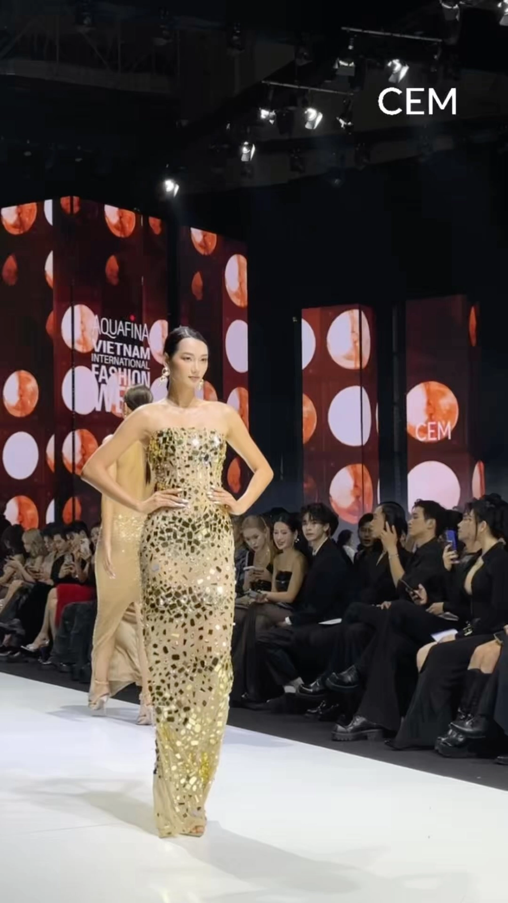 Khó tin visual khi biết Nguyễn Quỳnh Anh tuổi