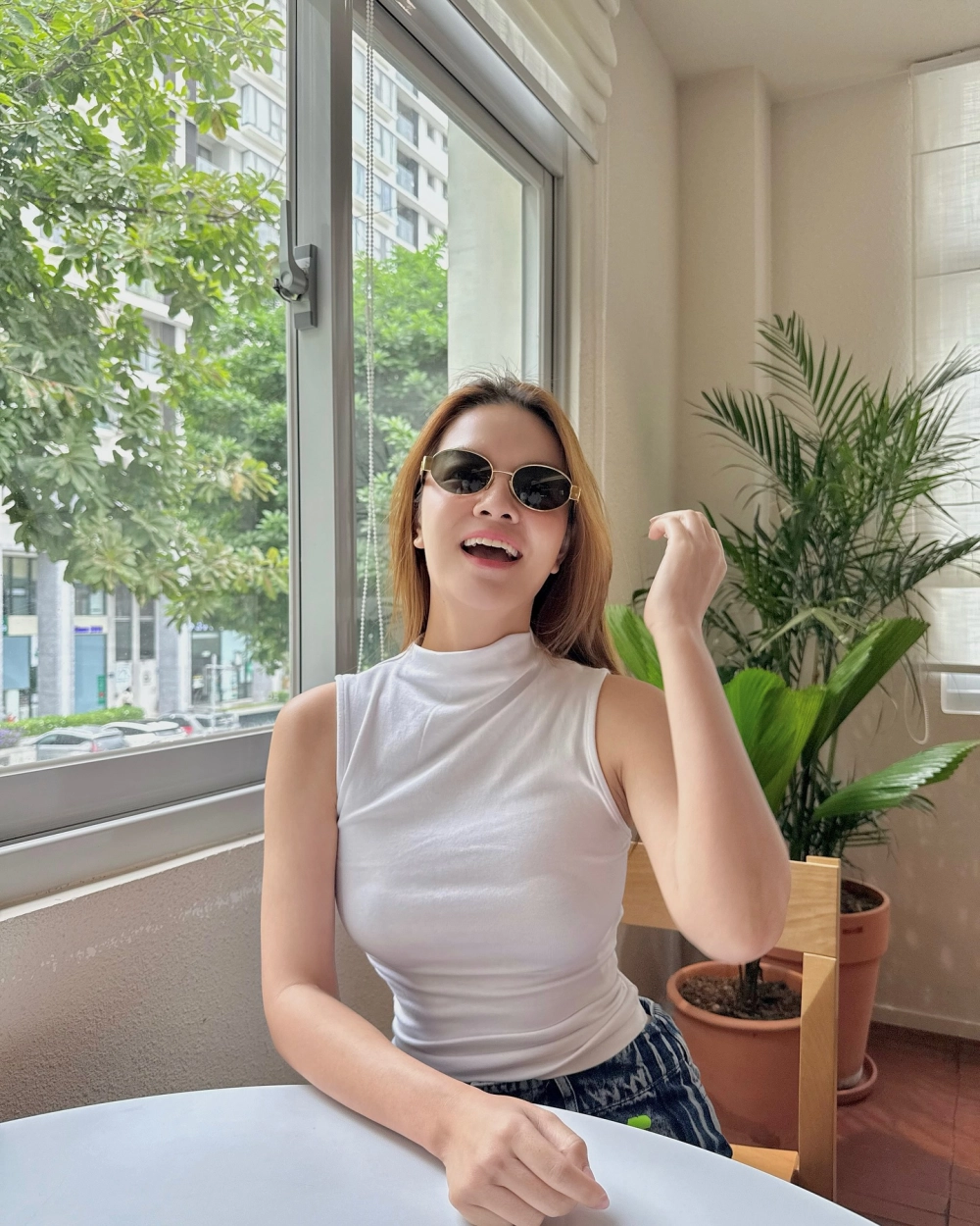 Ánh mắt chất chứa trong Phạm Quỳnh Anh không đau vì quá đau